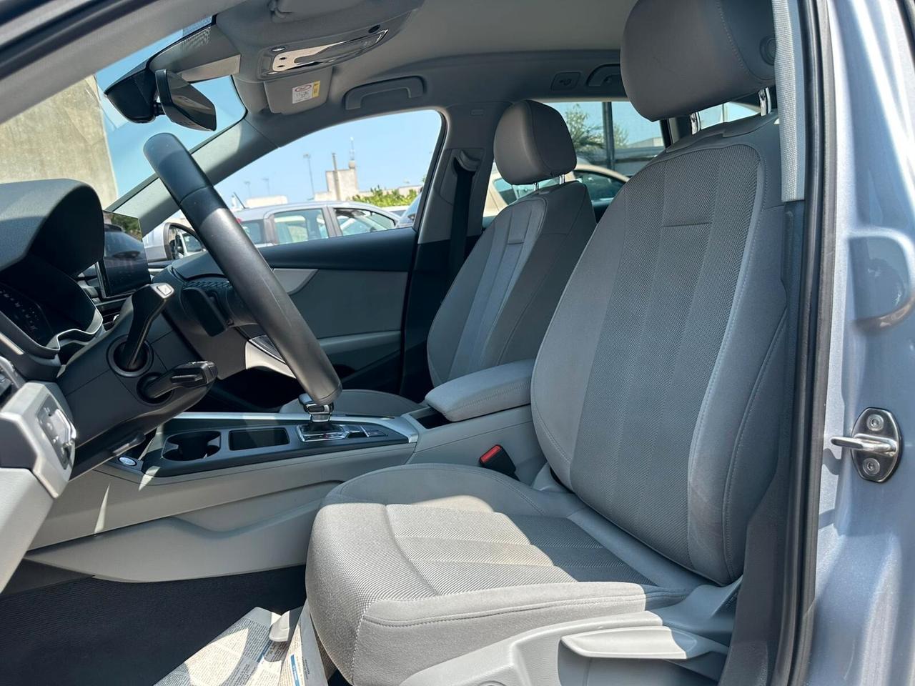 Audi A4 30 TDI Business