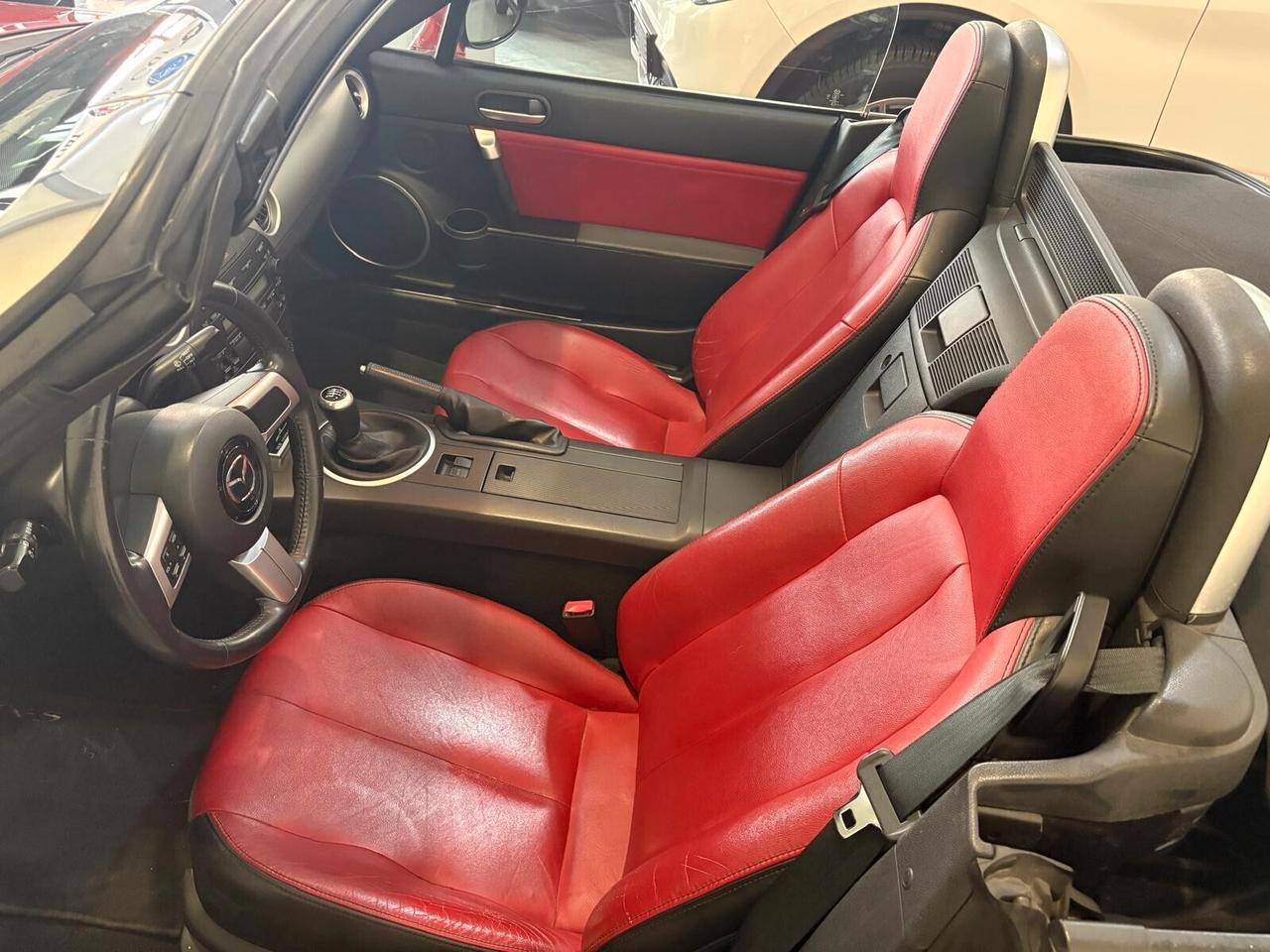Mazda MX-5 Roadster 2.0L 16V 3rd Generation