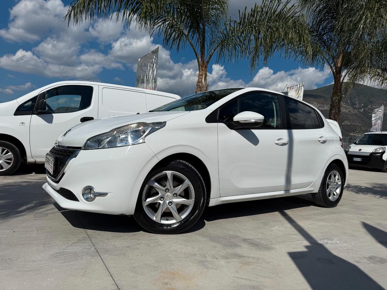 PEUGEOT 208 ANNO 2013 1.2 BENZINA 82 CV