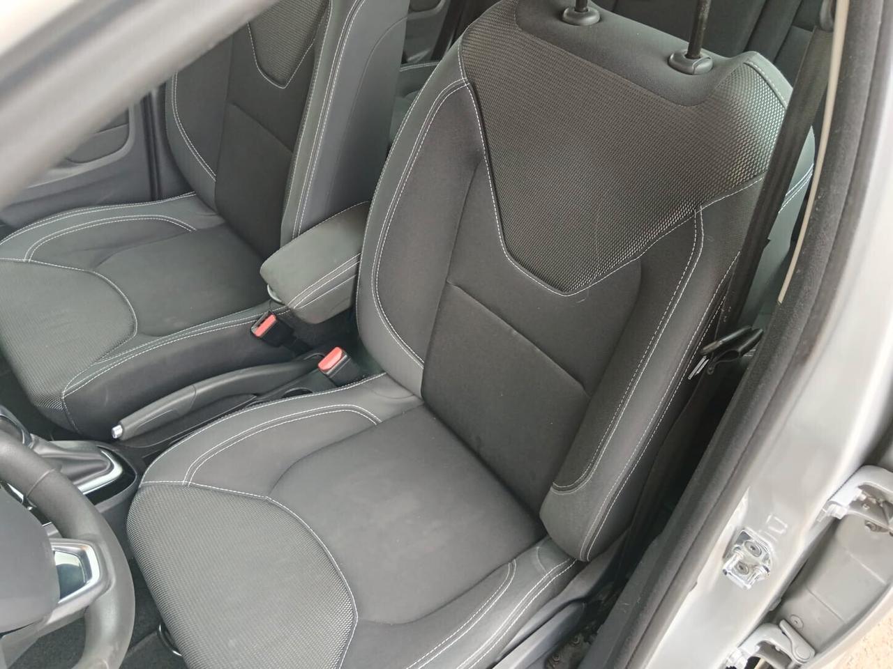 Renault Clio dCi 8V 90 CV EDC 5 porte Moschino Intens CAMBIO AUTOMATICO