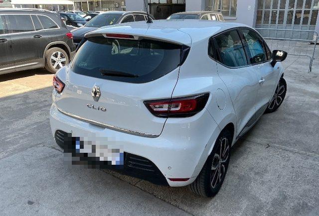 RENAULT Clio 1.5 dCi 8V 75 CV 5 porte Moschino Intens