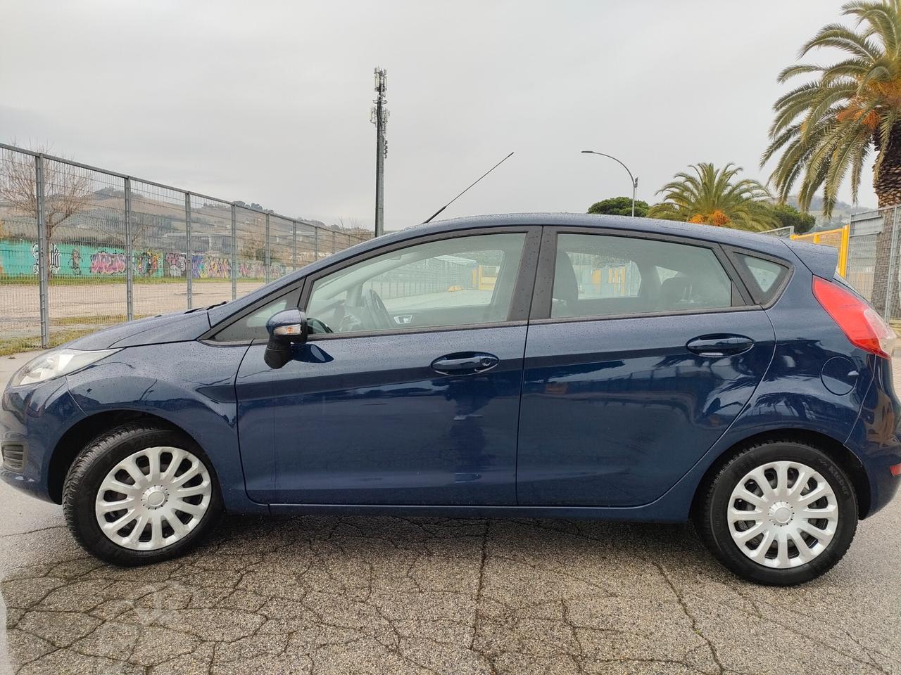 Ford Fiesta 1.5 TDCi 75CV 5 porte Black & White Edition