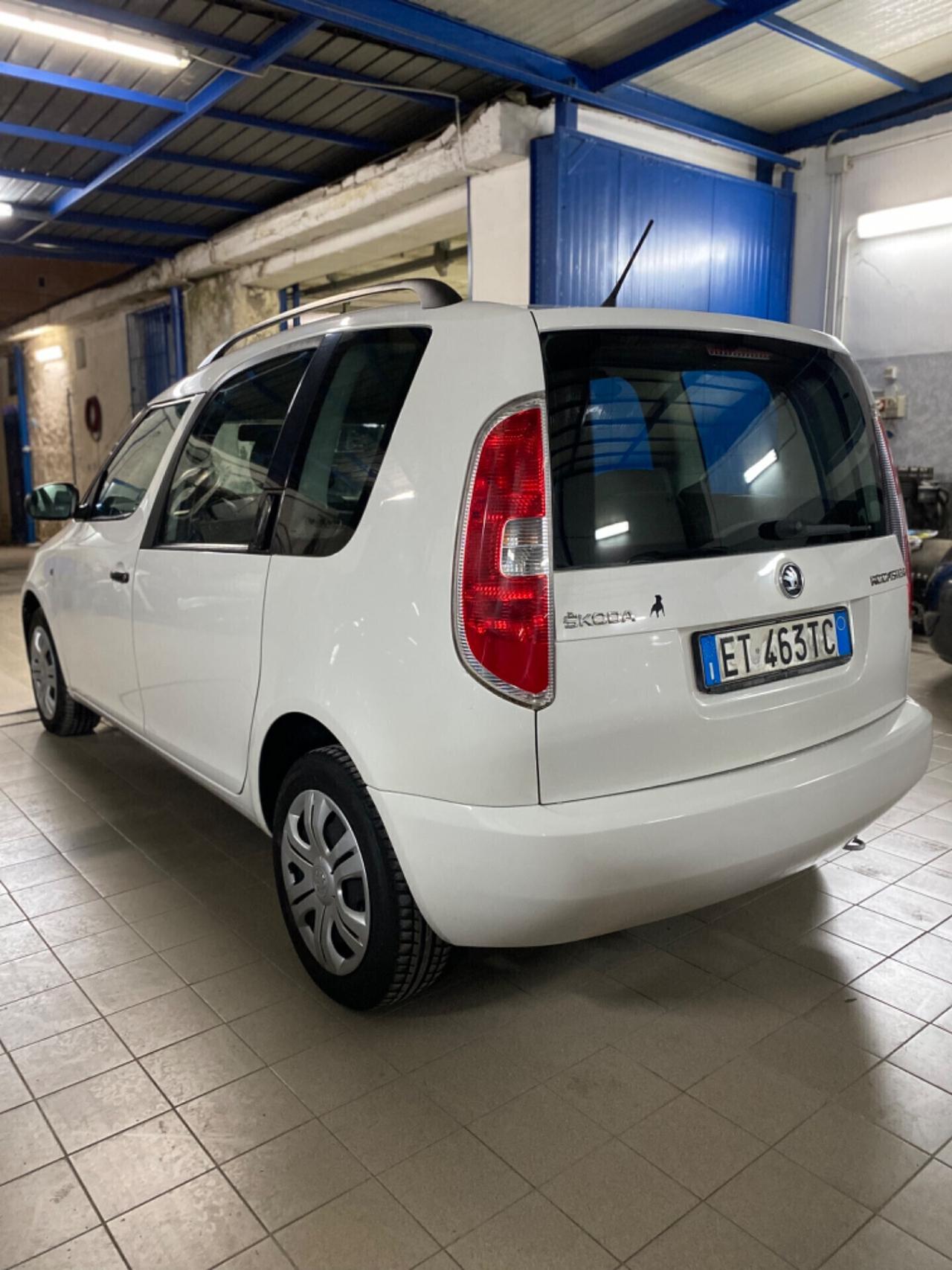 Skoda Roomster 1.2 tdi 75CV Ambition 2014