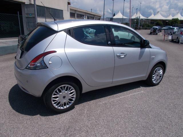 LANCIA - Ypsilon - 1.2 69 CV 5p. GPL Ecochic Gold