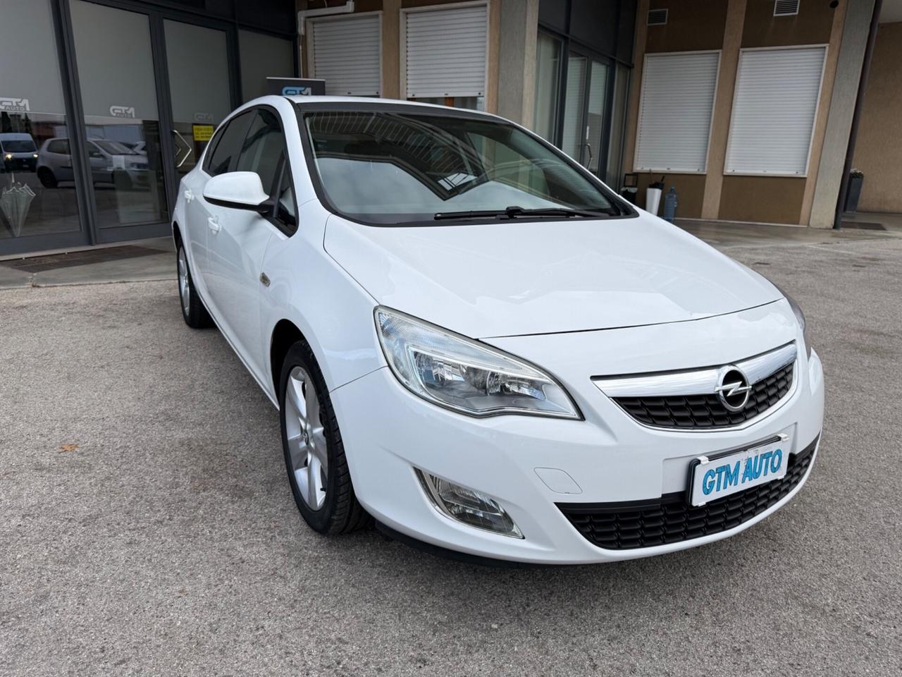 Opel Astra 1.4 100CV 5 porte Elective