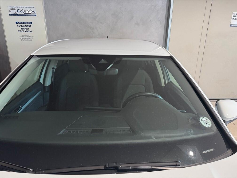 Volkswagen Golf 1.0 etsi evo Life 110cv dsg App conn Led 17" Neopat