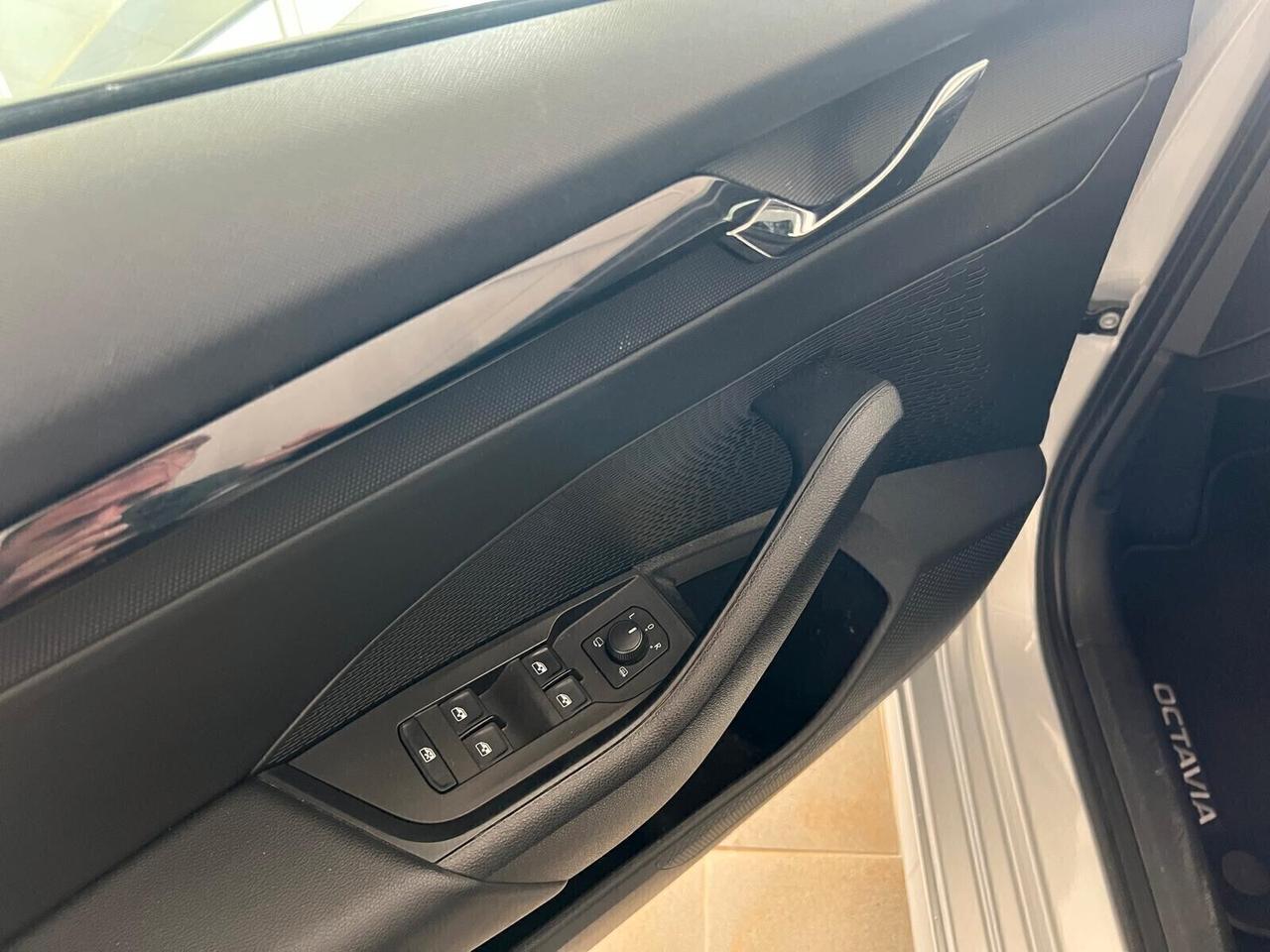 Skoda Octavia 2.0 TDI EVO SCR 150 CV DSG Wagon Executive 2022