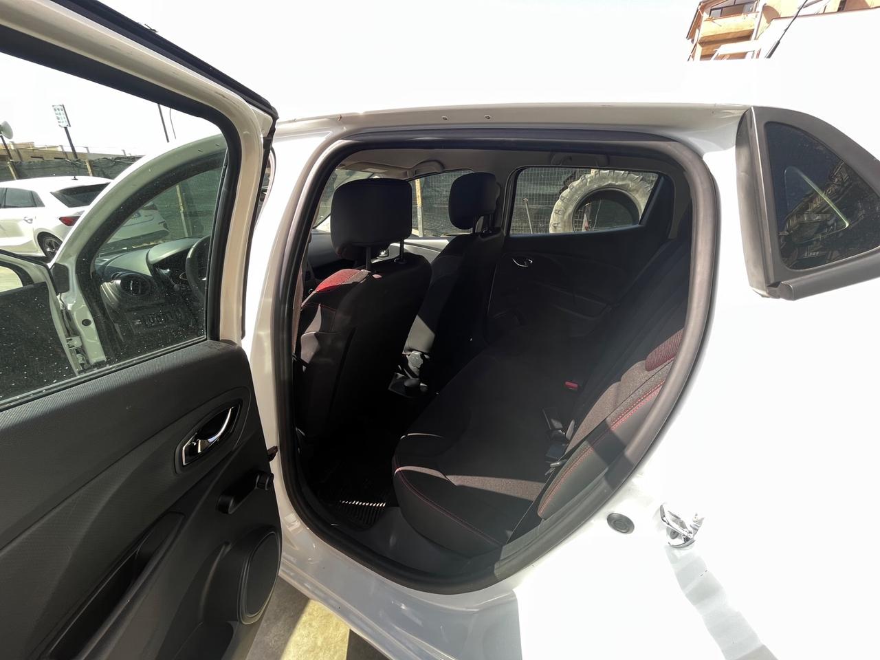 Renault Clio 1.2 75CV 5 porte Wave
