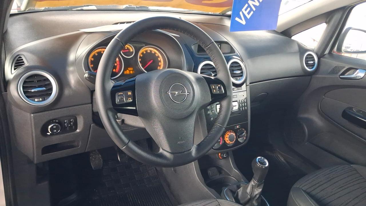 Opel Corsa 1.2 benzina gpl