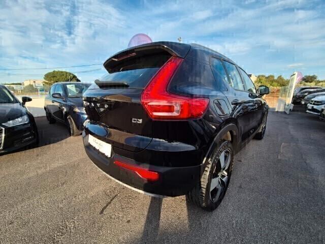 Volvo XC40 D3 Geartronic Momentum (TETTUCCIO APRIBILE) - 12/2018