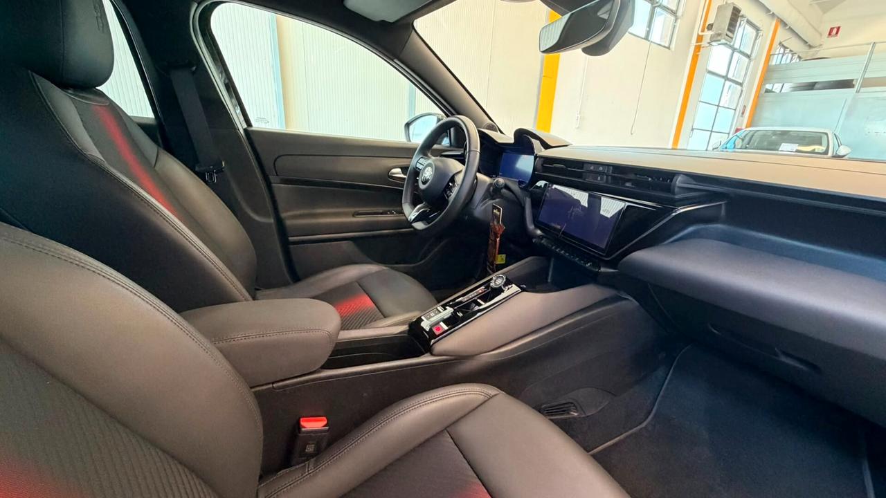 Alfa Romeo Junior 1.2 136 CV Hybrid eDCT6 Speciale