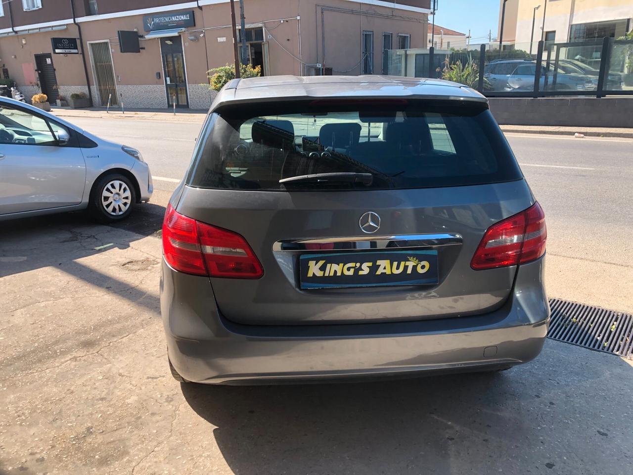 Mercedes-Benz B 180 CDI Premium 2014 - Garanzia 12 Mesi - Tagliandata - Retrocamera - Perfetta