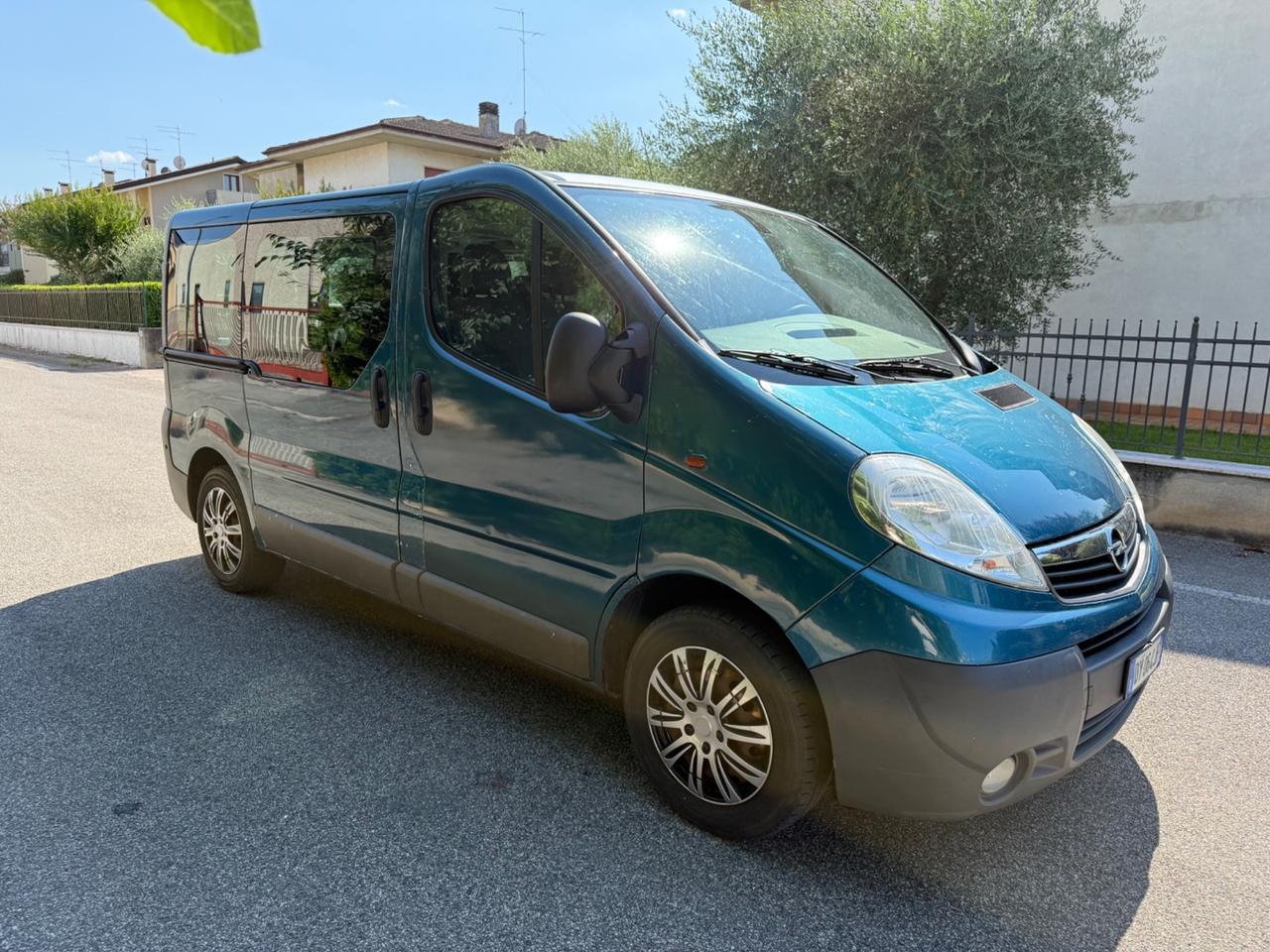 Opel Vivaro 27 2.0 CDTI PC-TN Combi 9 posti