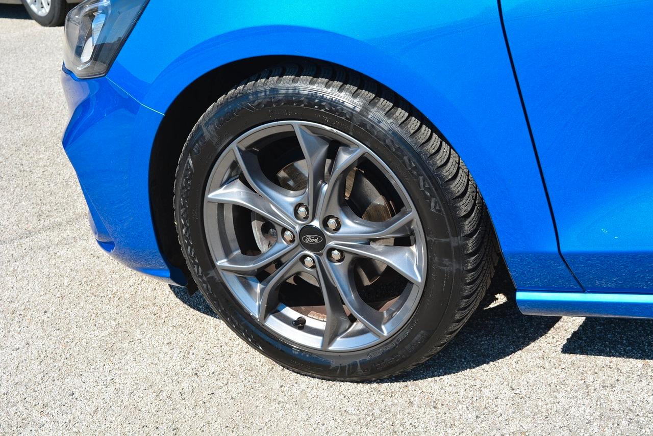 Ford Focus 10 Hybrid 125 CV 5 porte ST-Line telecamera