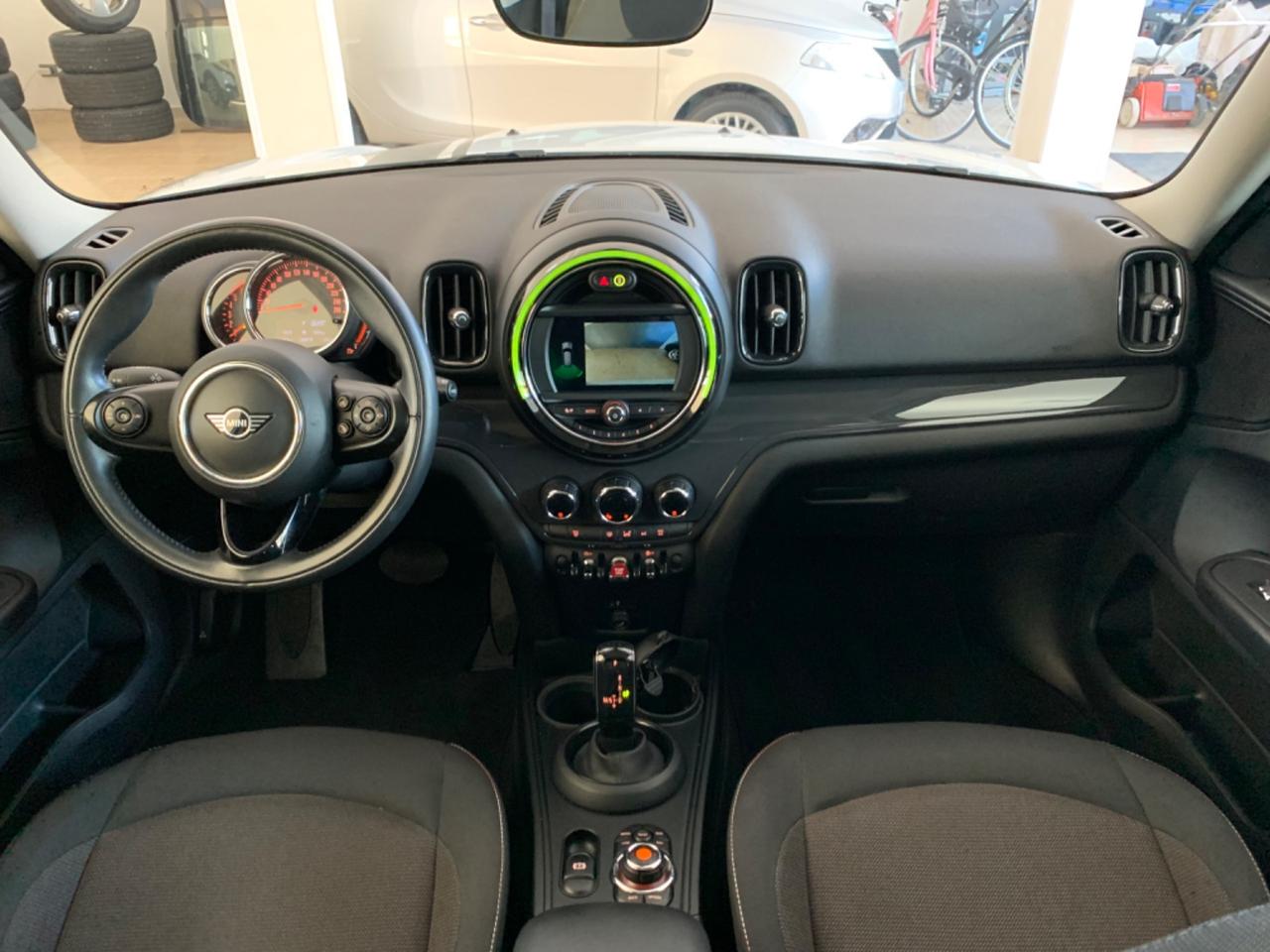 Mini Cooper D Countryman 2.0 Business Automatica