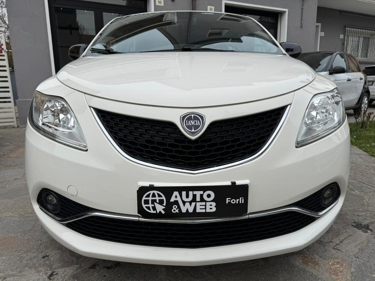 LANCIA YPSILON 1.2 69cv 5p GPL ECOCHIC GOLD NEOP.