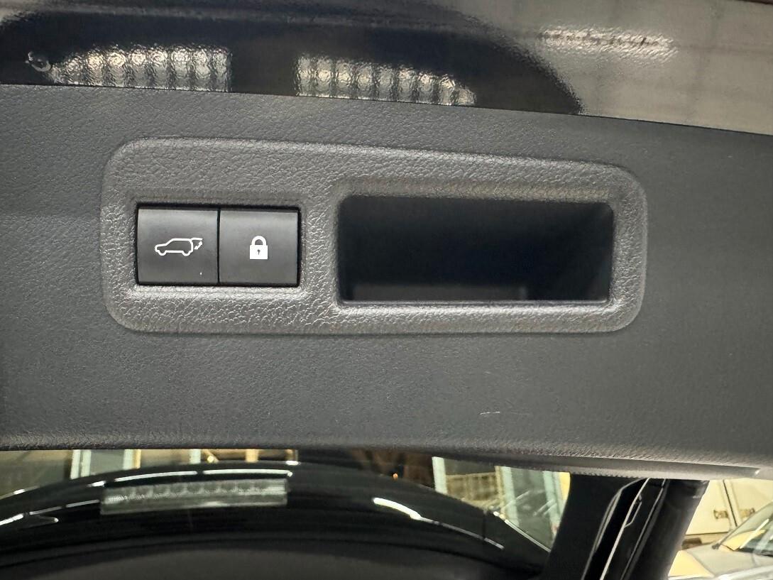 NX 300h Hybrid 4WD Luxury STRAFUL TETTO!!!!!