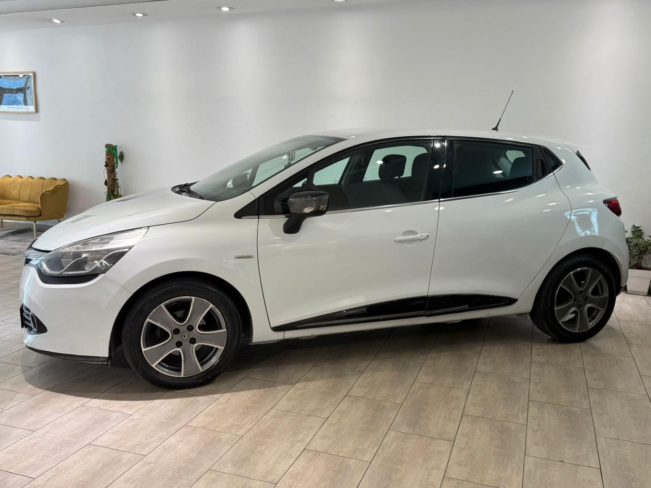 RENAULT CLIO 1.5 DCI 8V 75CV 5 PORTE COSTUME NATIONAL