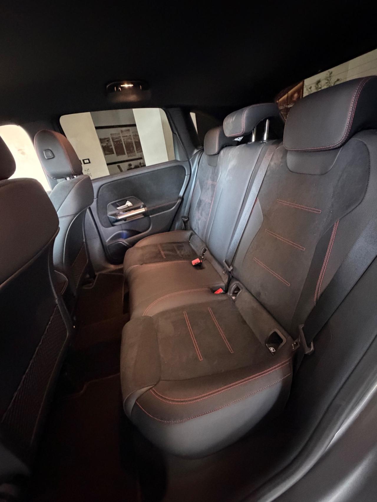 Mercedes-benz B 180 d Automatic AMG Line Premium Plus