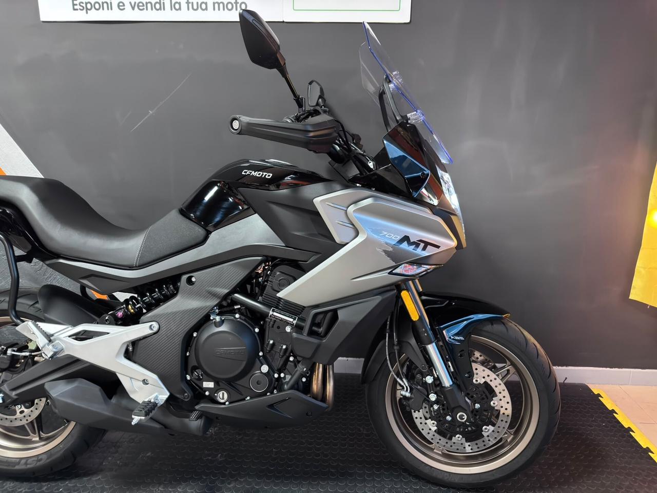 Cf Moto 700MT