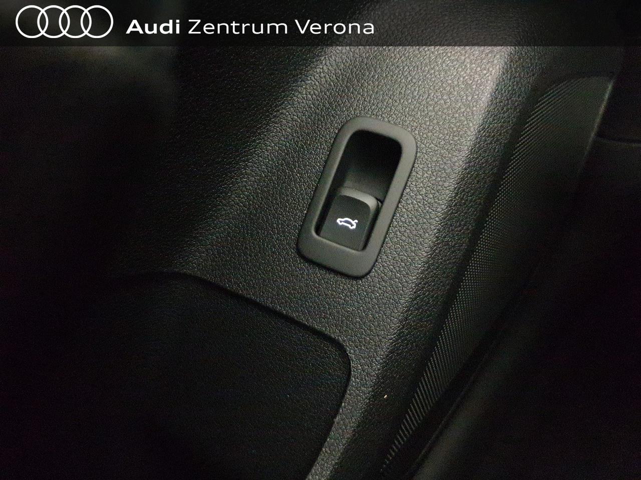 35TFSI 150CV S tronic Identity Black