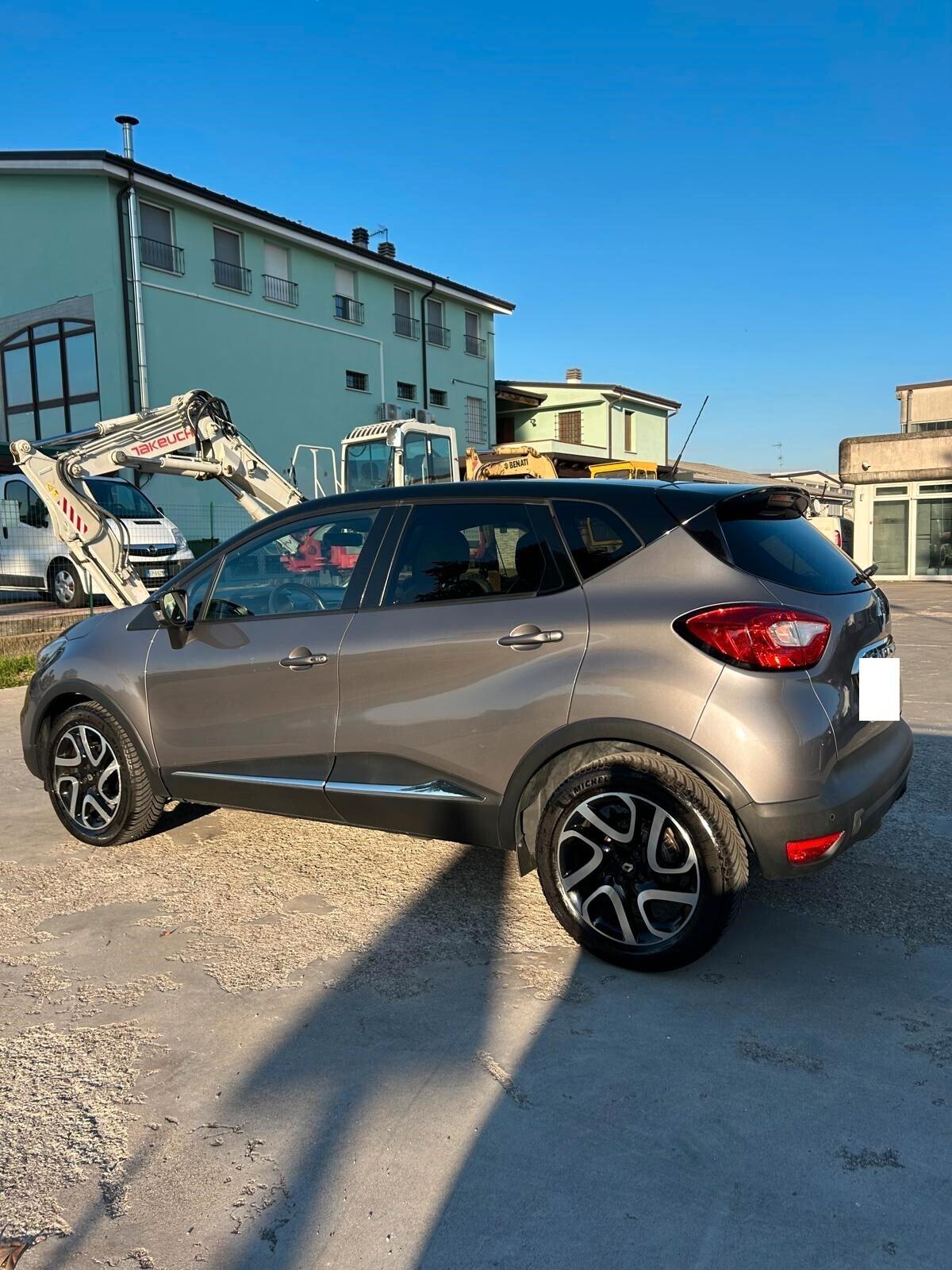 Renault Captur TCe 120 CV EDC Start&Stop Energy Intens 1.2 BENZINA Automatica Ok Neo patentati