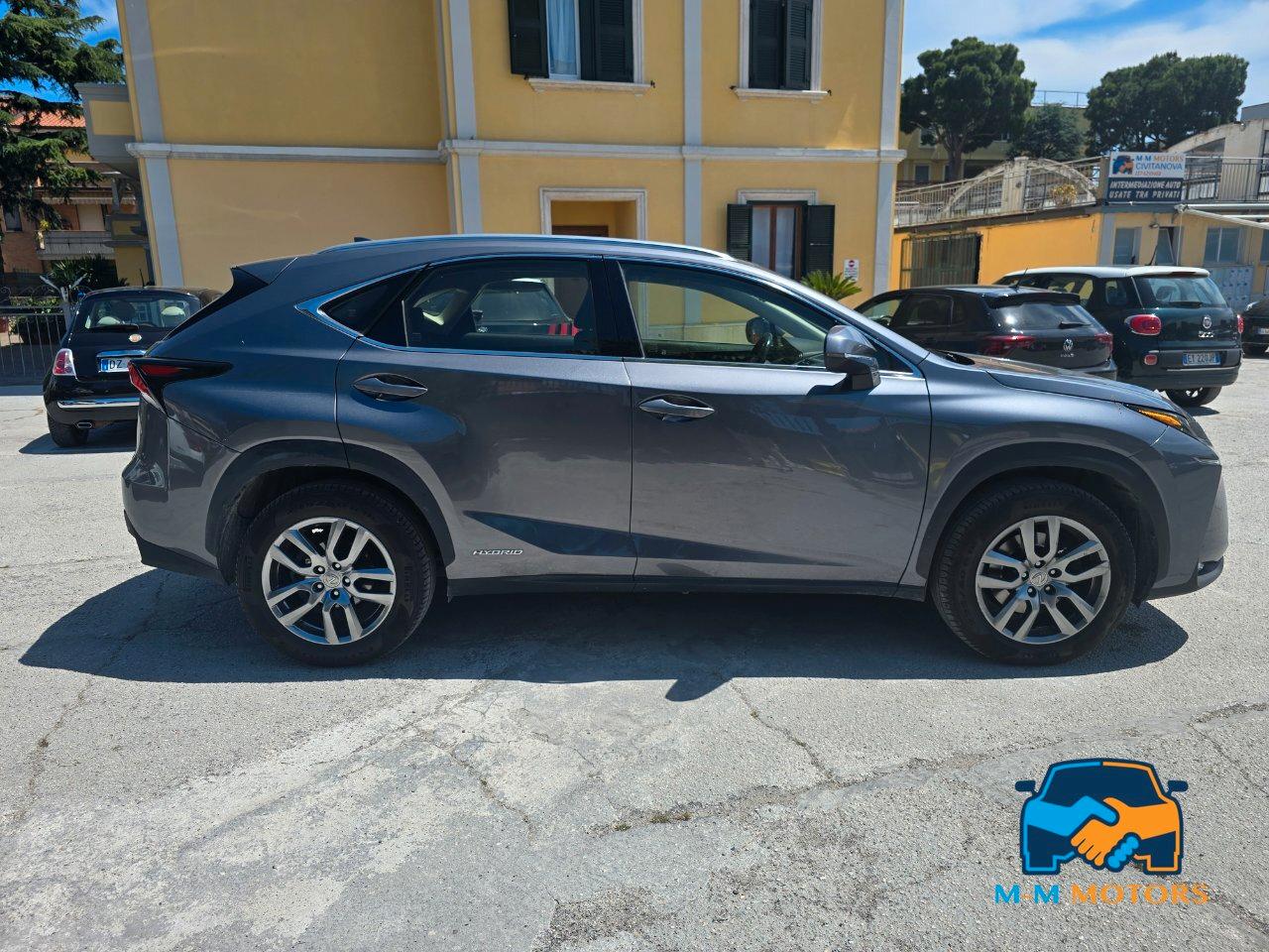 Lexus NX 300h 2.5 Executive 4wd cvt