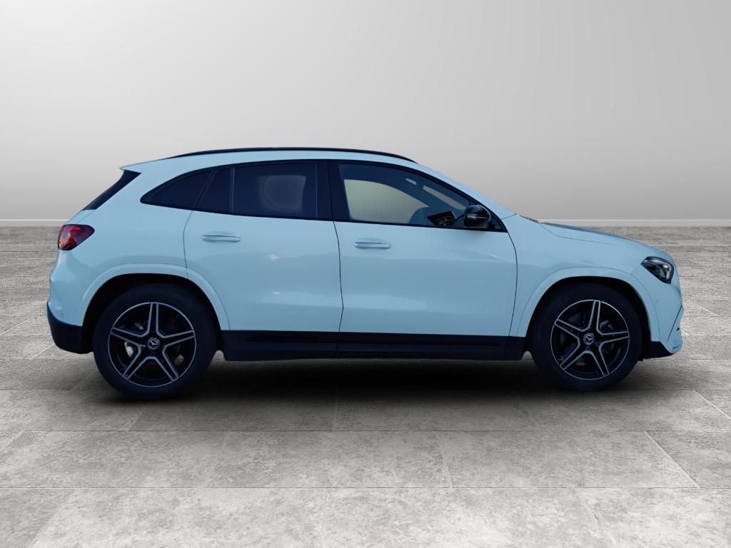 Mercedes-Benz GLA-H247 2023 - GLA 200 d AMG Line Advanced Plus auto