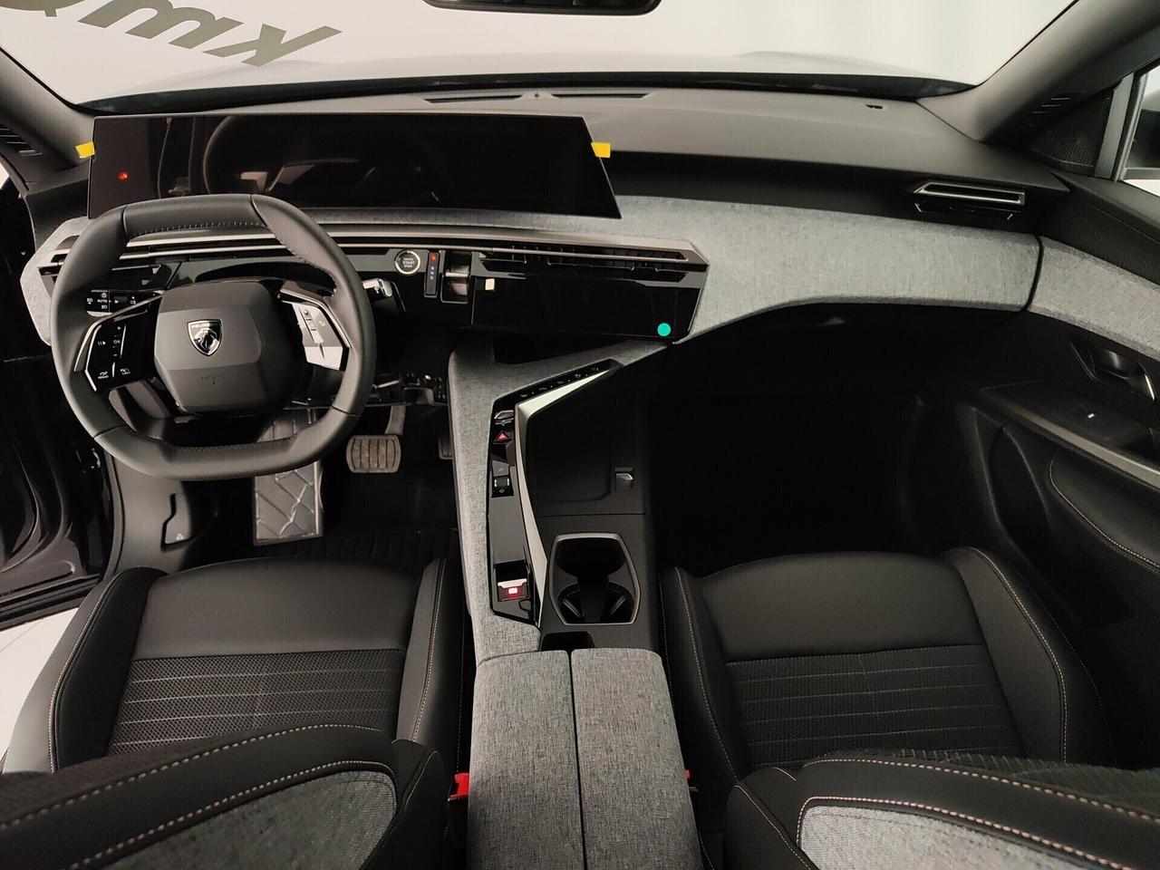 Peugeot 3008 e-3008 motore elettrico (73kWh) 210 CV Allure