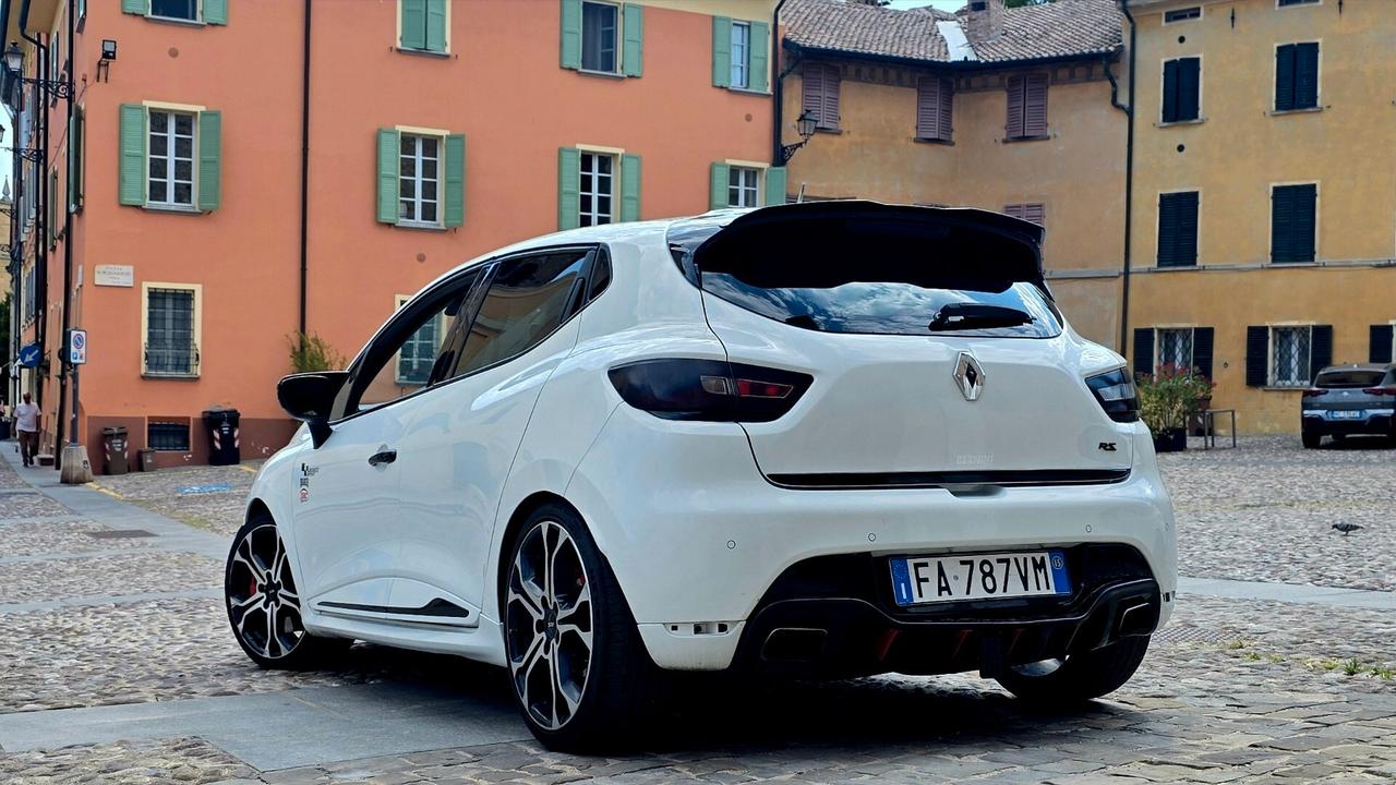 Renault Clio RS Trophy 220cv