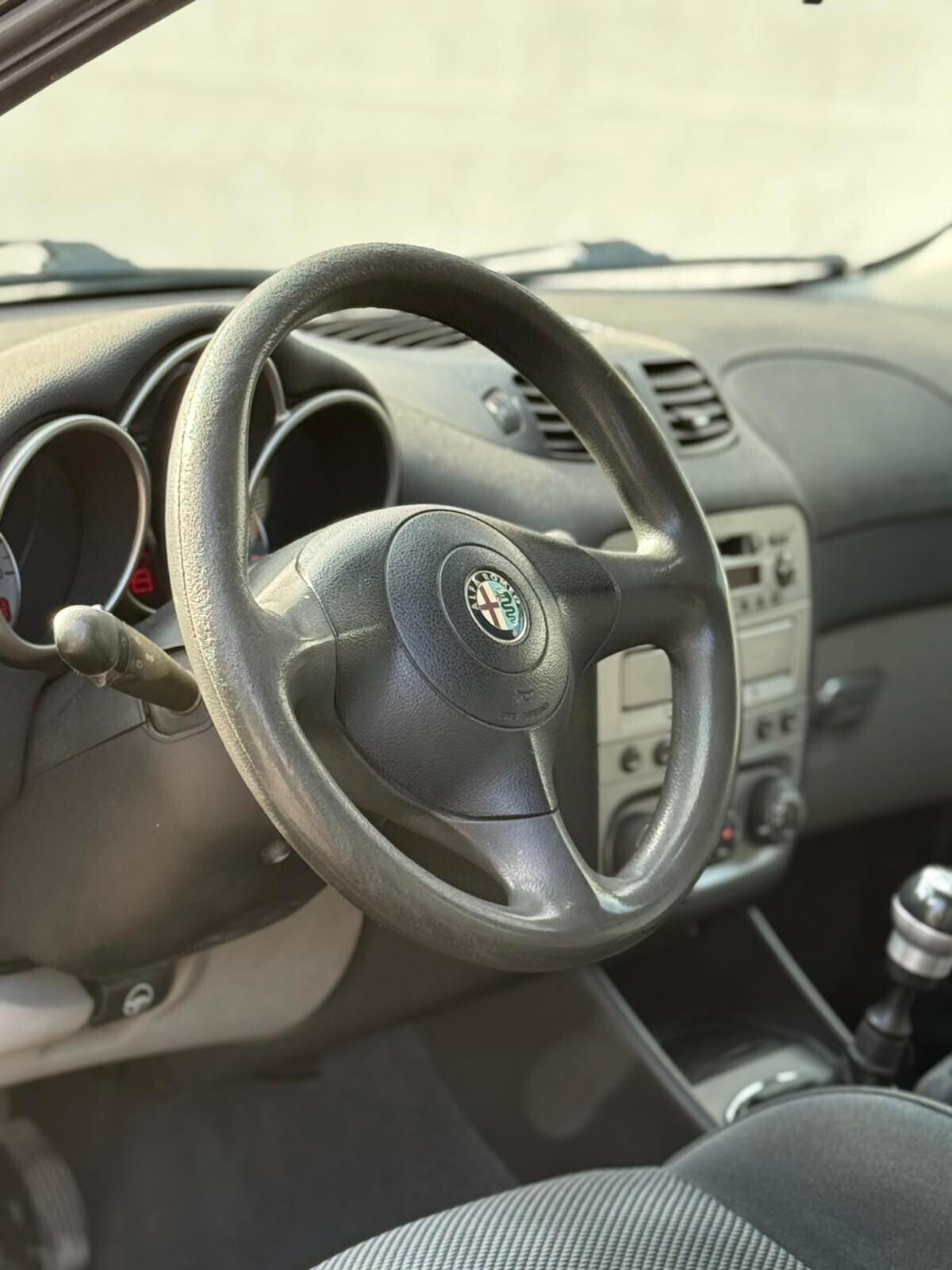 Alfa Romeo 147 1.9 JTD (115 CV) cat 5p. Distinctive