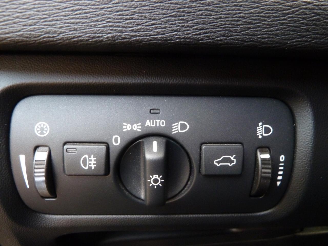 Volvo V40 Cross Country D2 1.6 Momentum