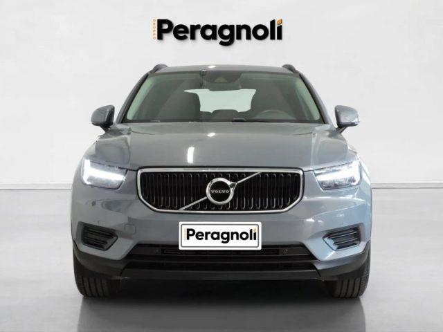 VOLVO XC40 T2 MOMENTUM CORE MANUALE