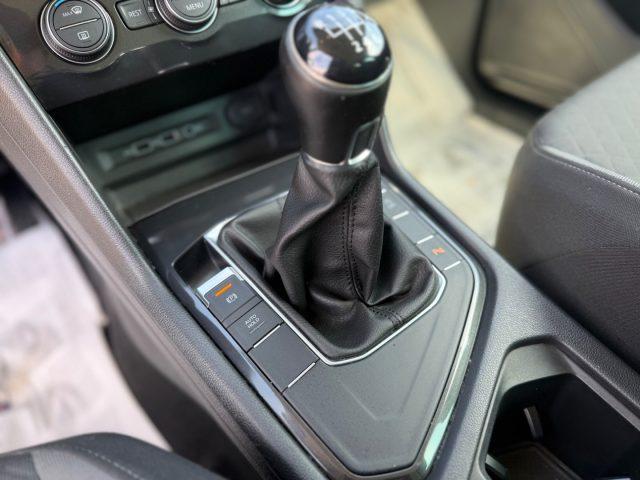 VOLKSWAGEN Tiguan R-LINE unicpro/GARANZIA 12 mesi