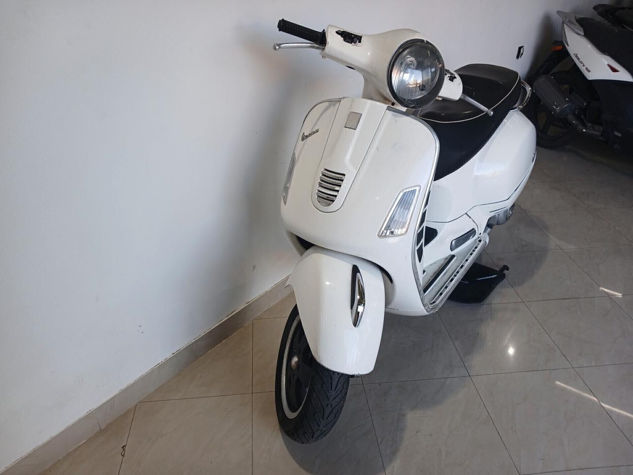 VESPA 300 GARANTITA 12 MESI