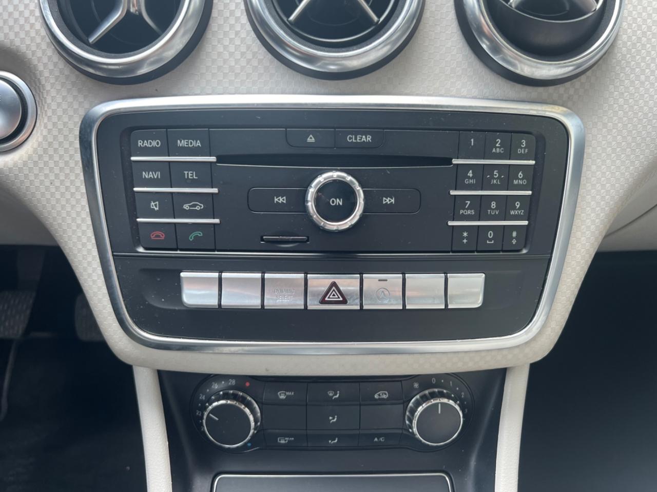 Mercedes-benz A 180 d Premium