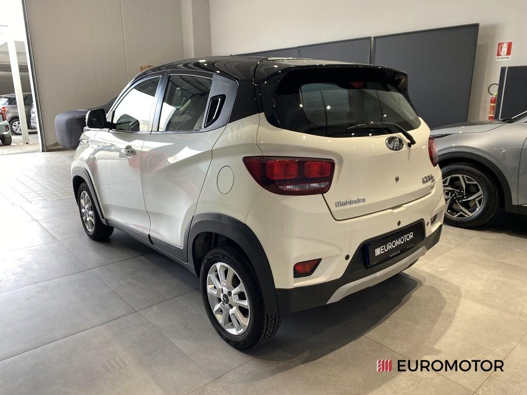 Mahindra KUV100 1.2 K8 FWD