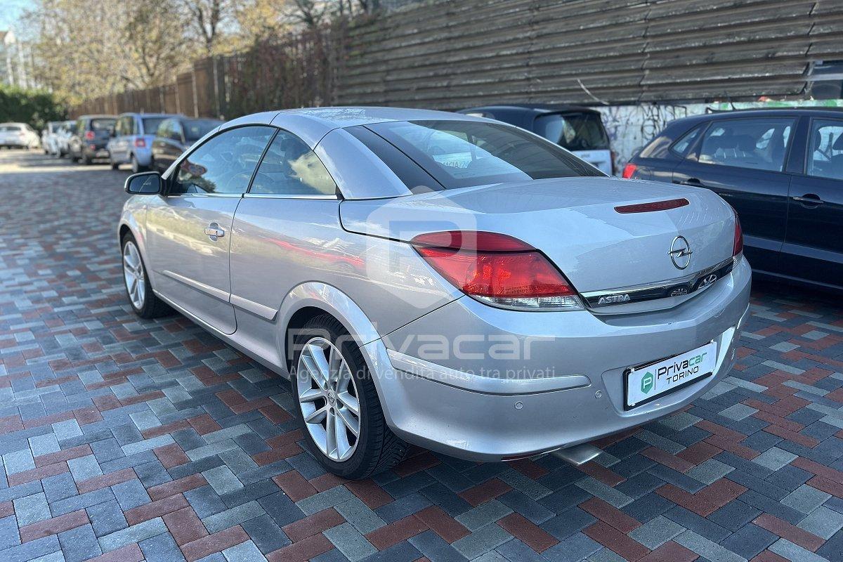 OPEL Astra TwinTop 1.8 16V VVT Cosmo