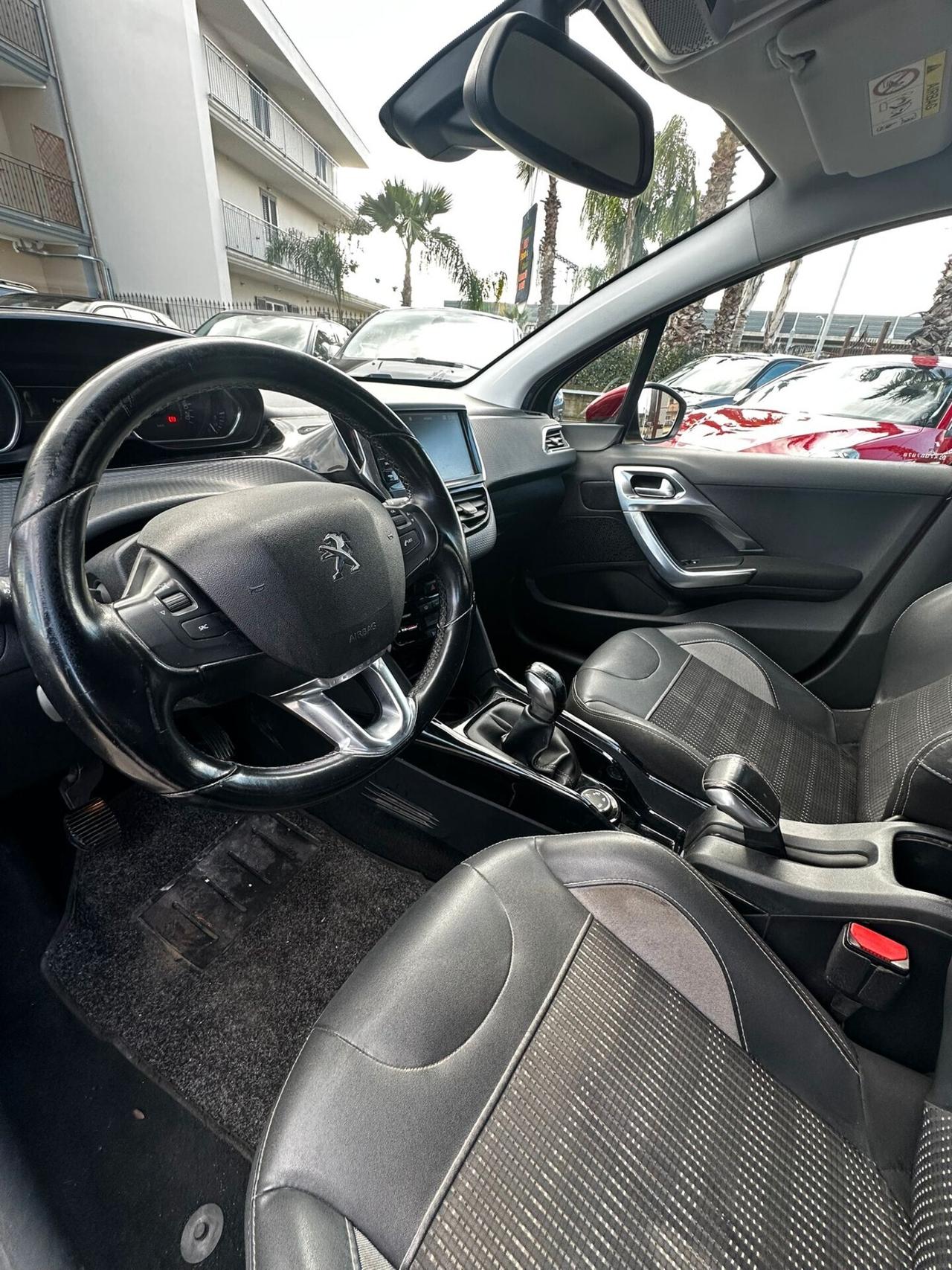 Peugeot 2008 BlueHDi 120 EAT6 S&S Allure