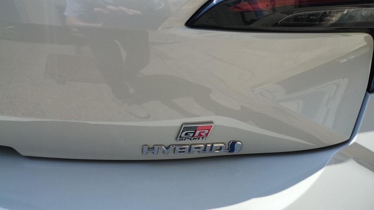 Toyota Corolla 2.0 Hybrid GR SPORT
