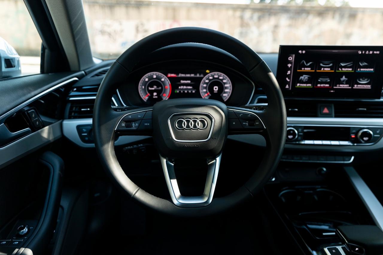 Audi A4 Avant 40 2.0 tdi mhev S-tronic*Matrix* Cockpit*