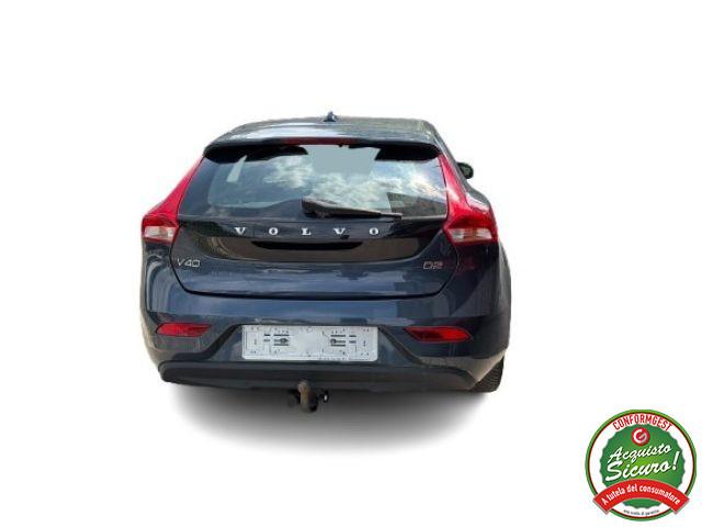 VOLVO V40 Momentum D2