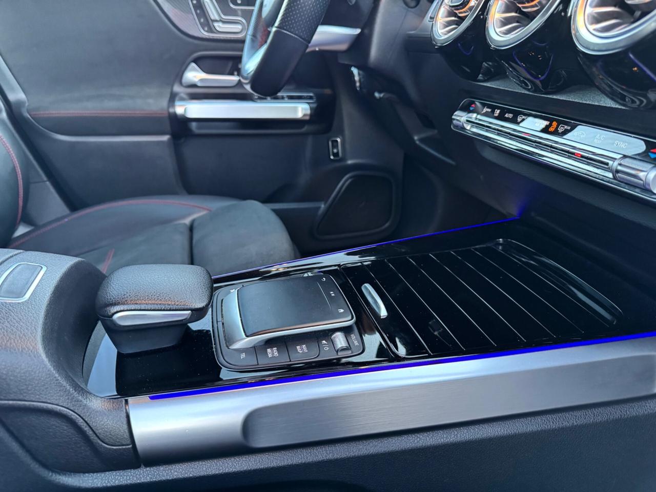 MERCEDES GLB Premium Amg Full - Tetto Led 19