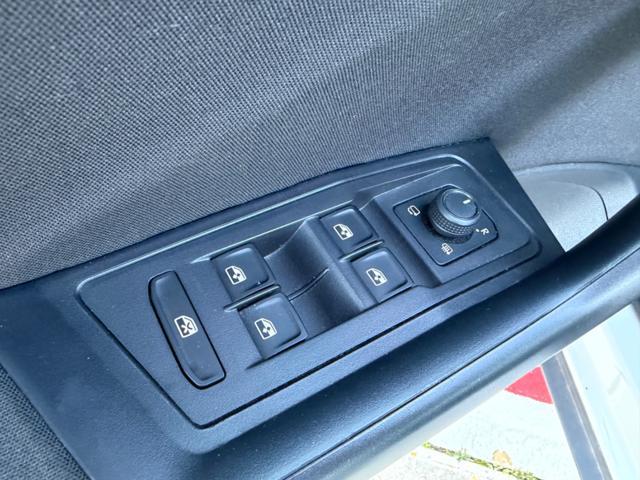 VOLKSWAGEN T-Roc TSI LIFE+NAVI+PARK AUTOMATICO+VIRTUAL+BICOLOR