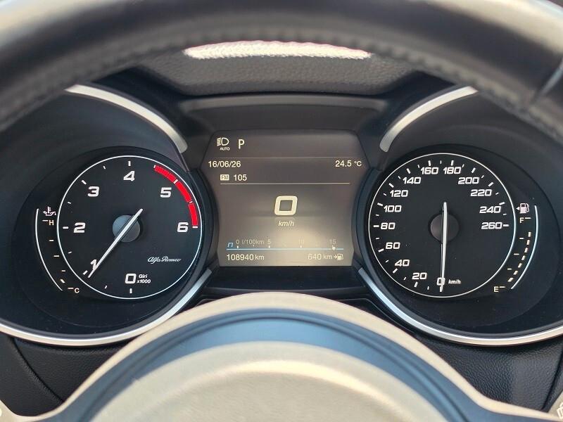 ALFA Stelvio 2.2 TD 190 AT8 Q4 Sprint NAV XENO CAM