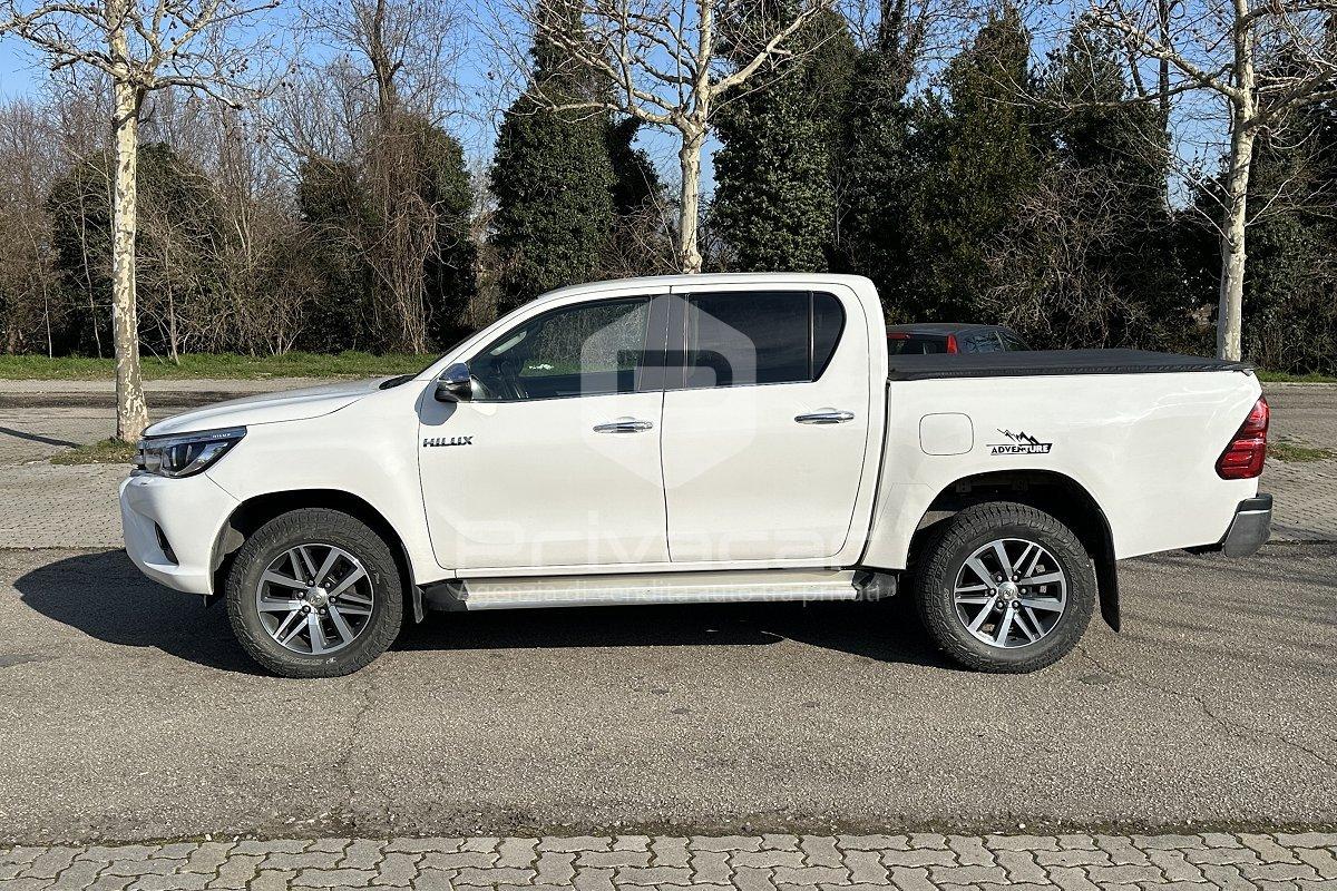 TOYOTA Hilux 2.4 D-4D 4WD 4 porte Double Cab Comfort