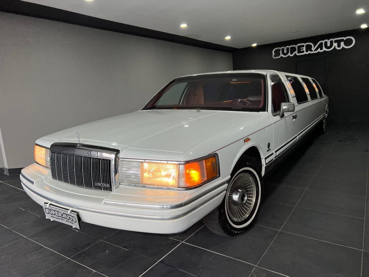 Lincoln Town Car EXECUTIVE 40R Limousine
