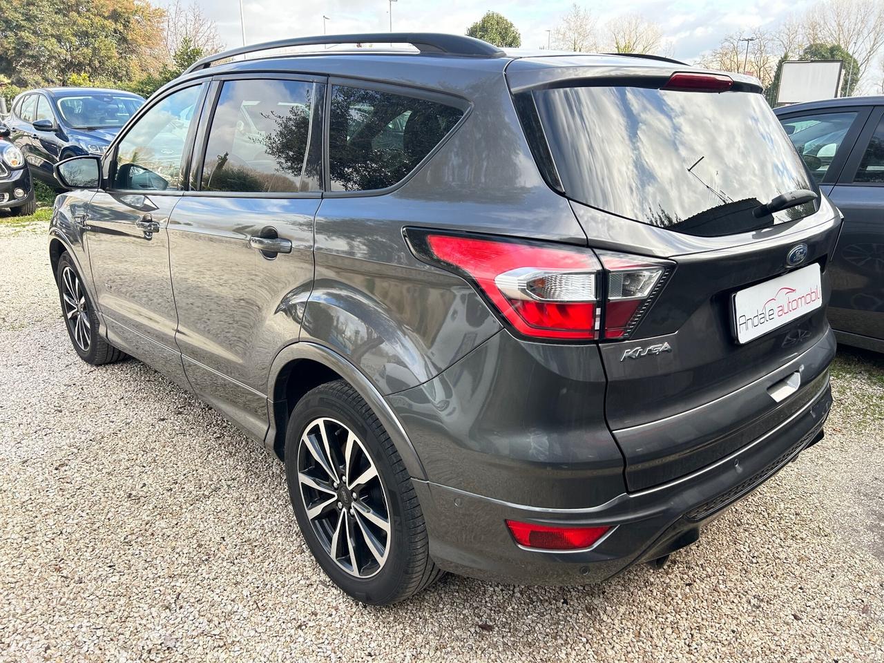 Ford Kuga 2.0 TDCI 4WD Powershift ST-Line FULL