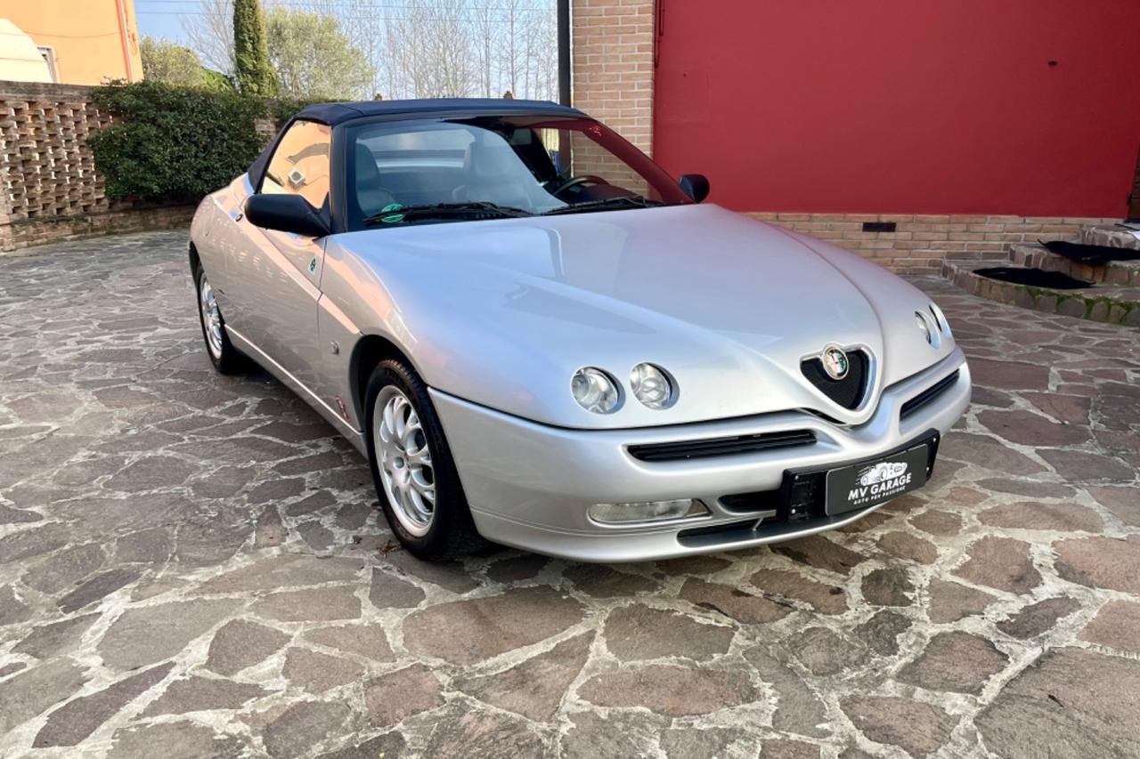 Alfa Romeo GTV Spider 2.0i 16V Twin Spark cat L