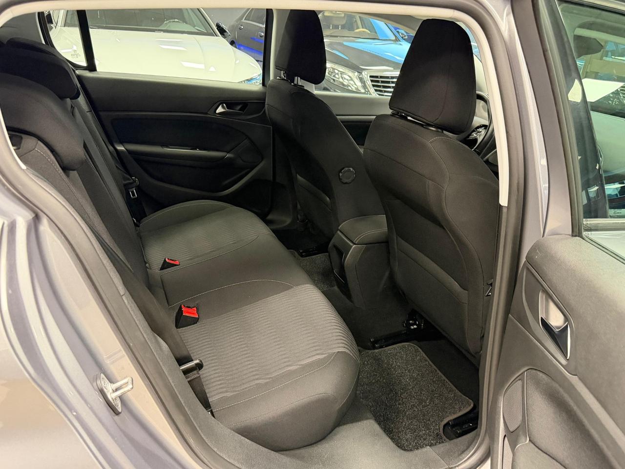 Peugeot 308 1.6 e-HDi 115 CV Stop&Start Allure